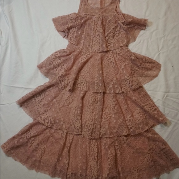 Beautiful Lace ruffled dress for kids - Picture 4 of 7